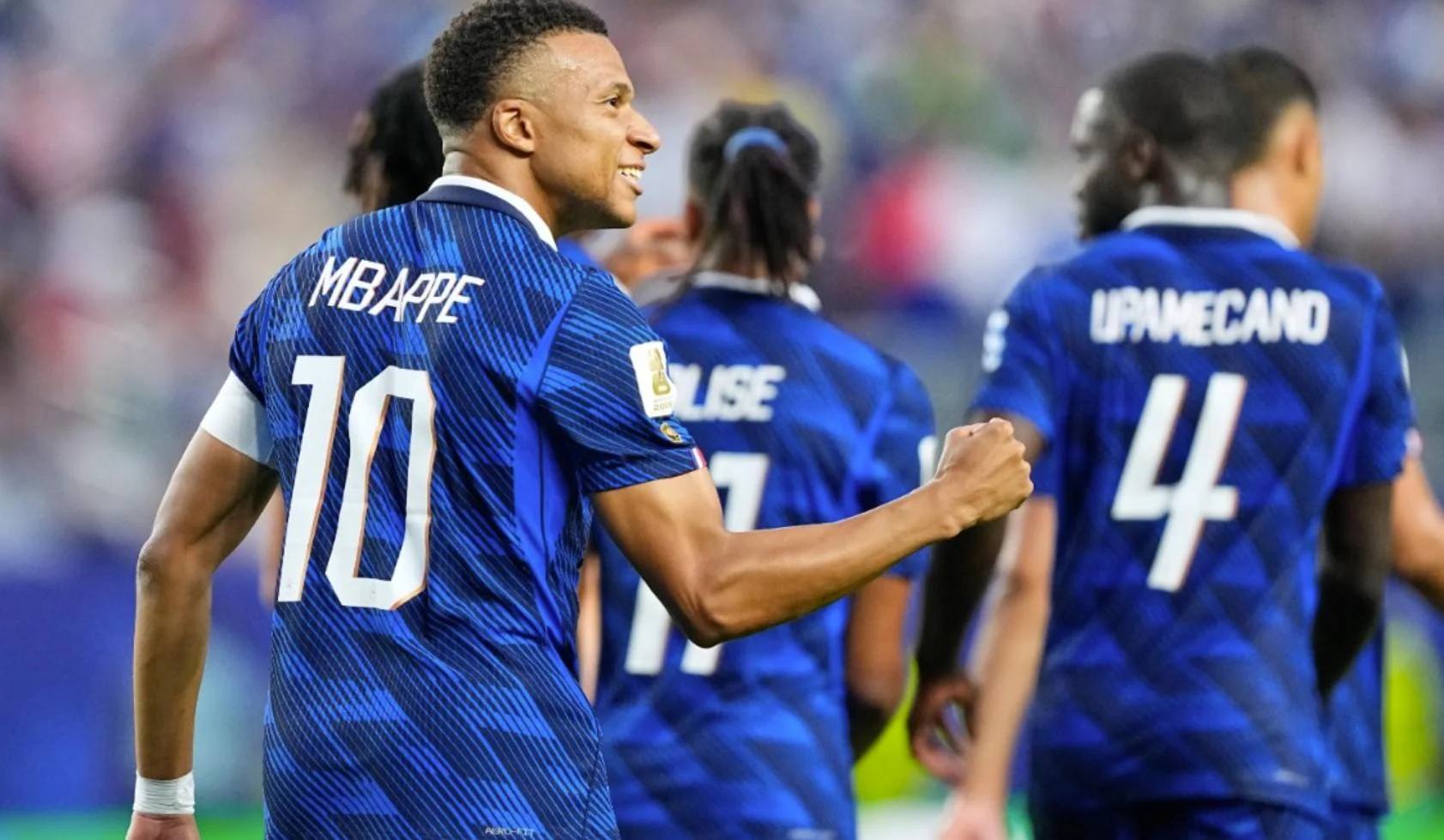 OK9: Mbappe Toả Sáng, Pháp Chắc Suất Vào Vòng Trong 1 OK9: Mbappe Toả Sáng, Pháp Chắc Suất Vào Vòng Trong